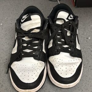 Nike dunks size 7.5